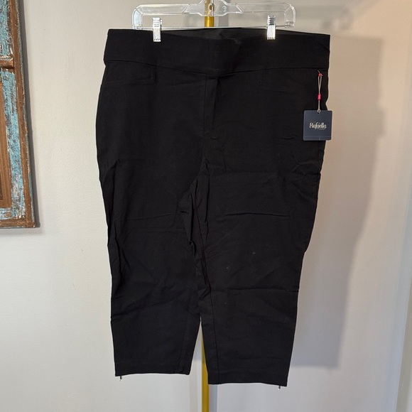 Rafaella Pants - Rafaella Black Cropped Capri Ponte Pull-On Pants zipper accent’s NWT 22W